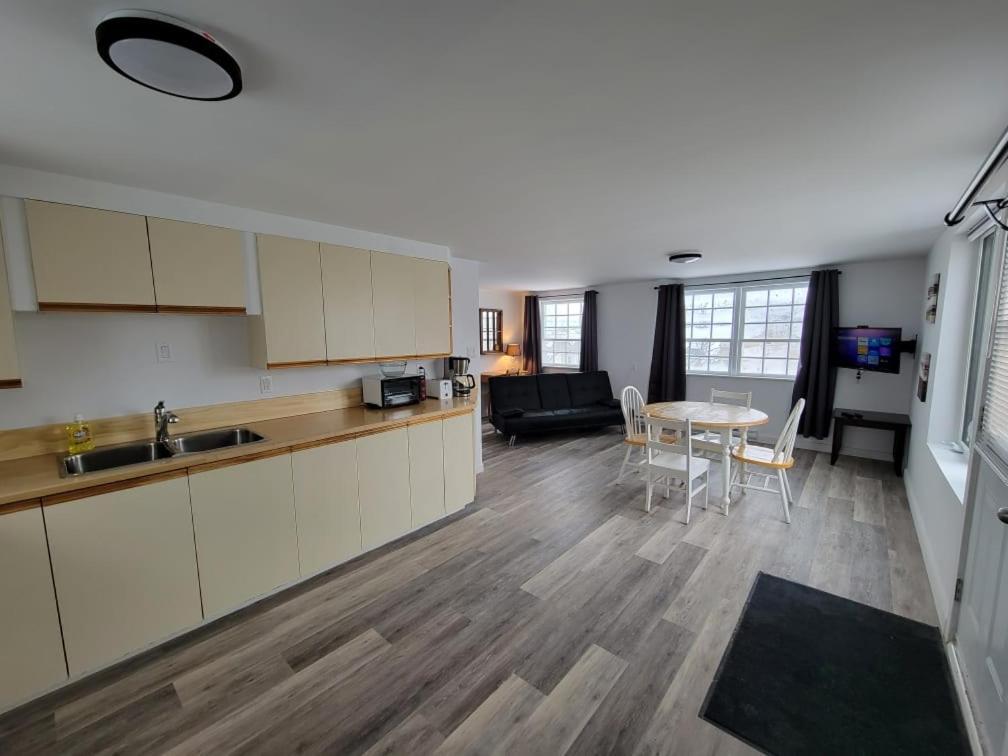 Aux 4 Vents - Auberg'Inn Carleton-sur-Mer Oda fotoğraf